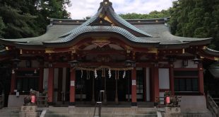 越木岩神社正面